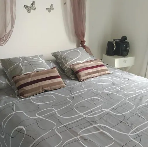 Δωμάτια σε οικογενειακή κατοικία Agnes Limoux